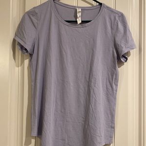 Lululemon periwinkle crew neck tee shirt